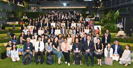 ルーム・トゥ・リードからメッセージが届きました。